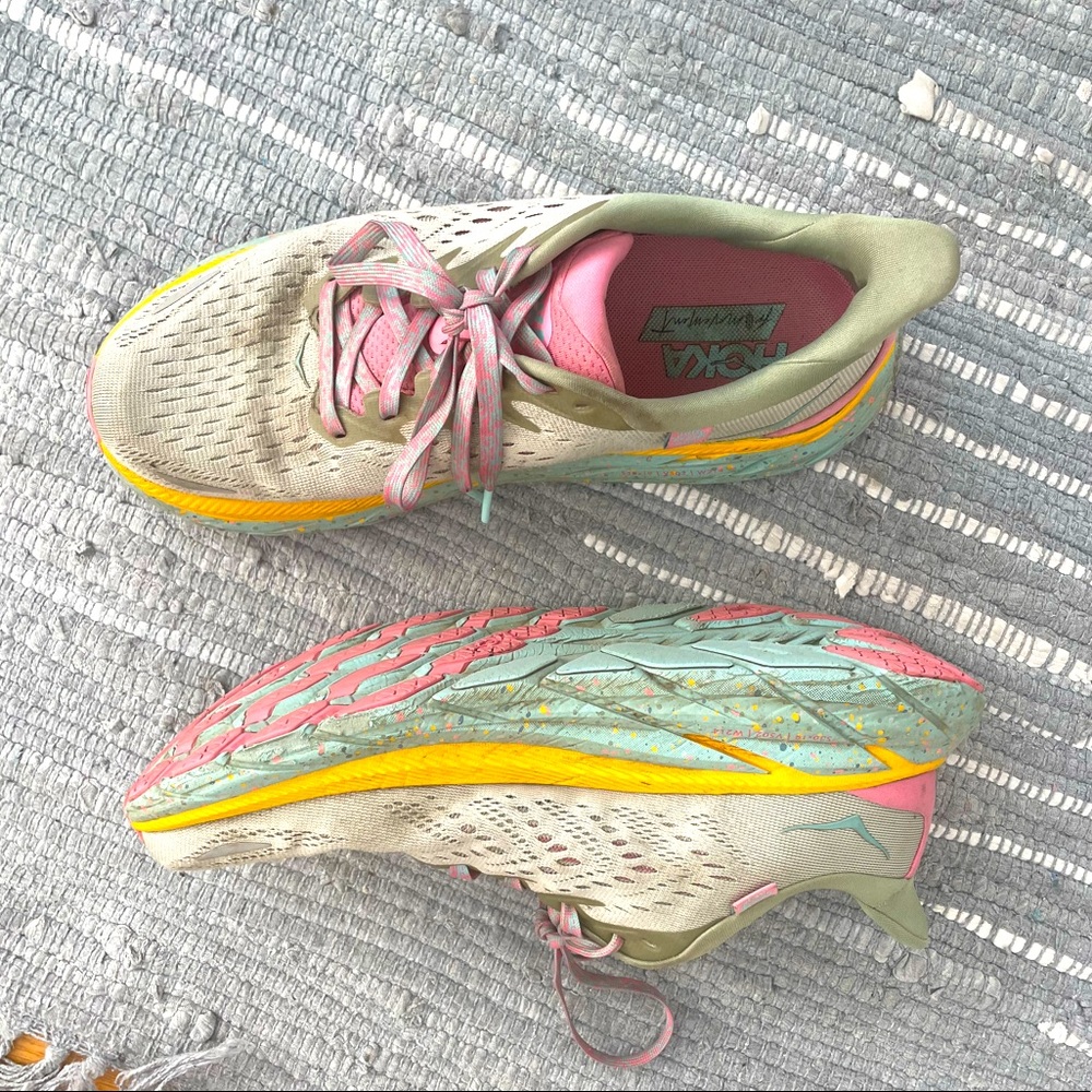 Free People x HOKA Clifton 8 (9.5)